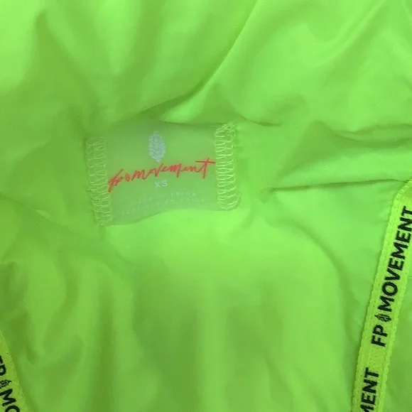 NWOT Run This Puffer Vest perfect for pickle-ball - Picture 6 of 10